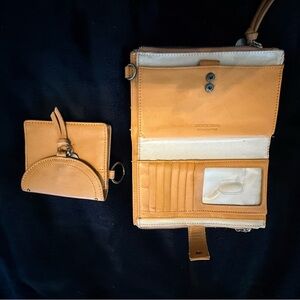 Lucky Brand Tan Leather Women's Wallet Set.